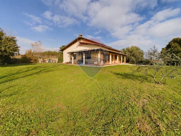 casa indipendente in vendita a Formello