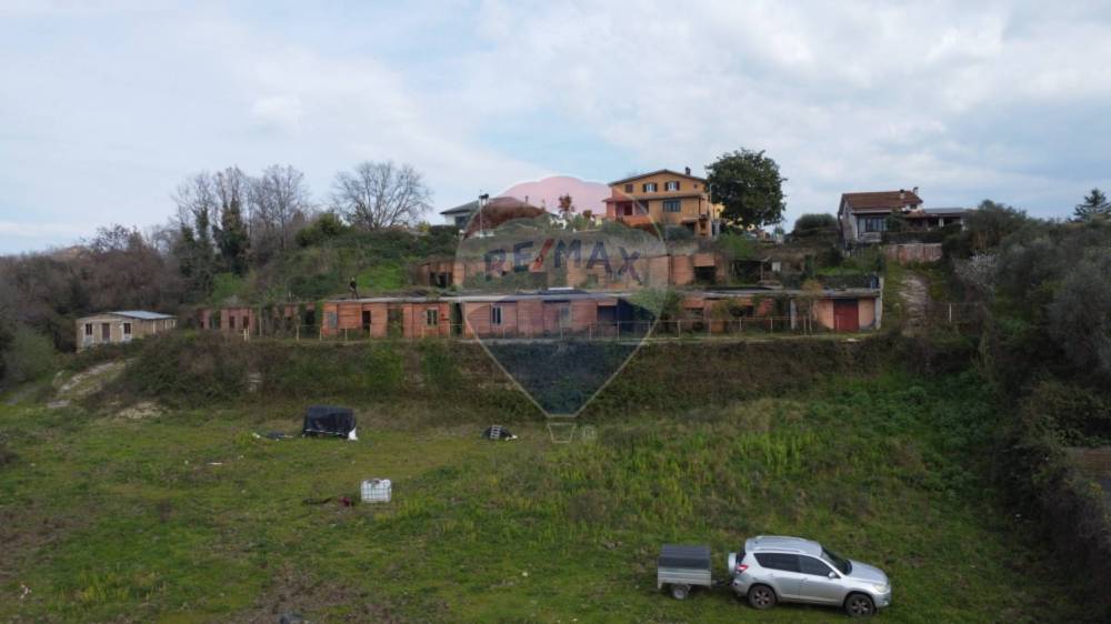 casa indipendente in vendita a Formello
