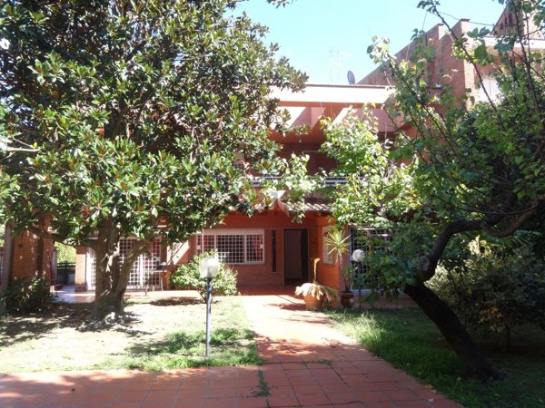 casa indipendente in vendita a Formello in zona Le Rughe