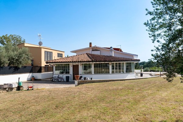 casa indipendente in vendita a Formello