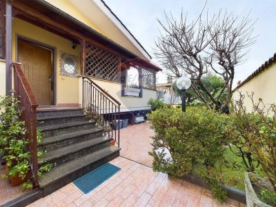 casa indipendente in vendita a Formello