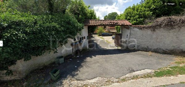 casa indipendente in vendita a Formello