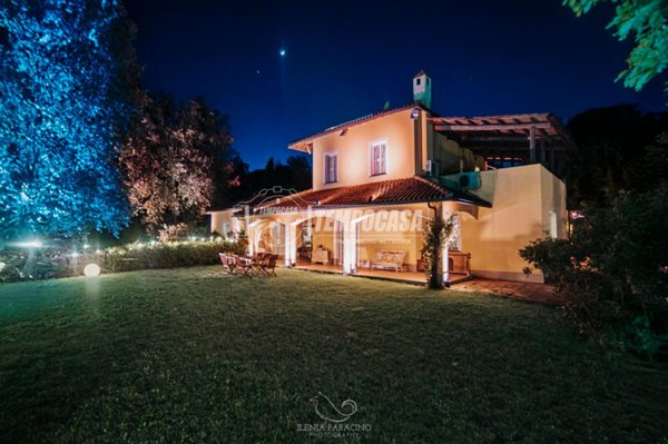 casa indipendente in vendita a Formello
