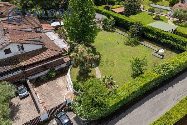 casa indipendente in vendita a Formello