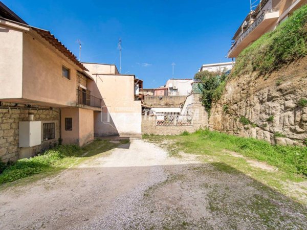 casa indipendente in vendita a Formello