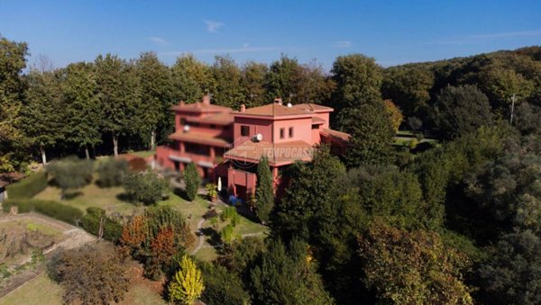 casa indipendente in vendita a Formello