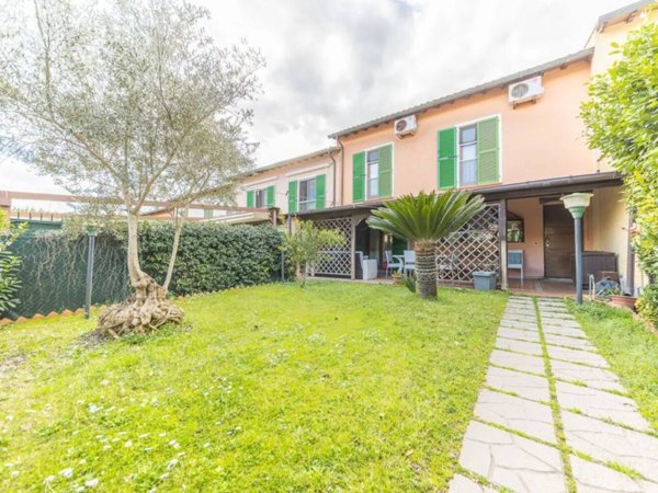 casa indipendente in vendita a Formello in zona Le Rughe