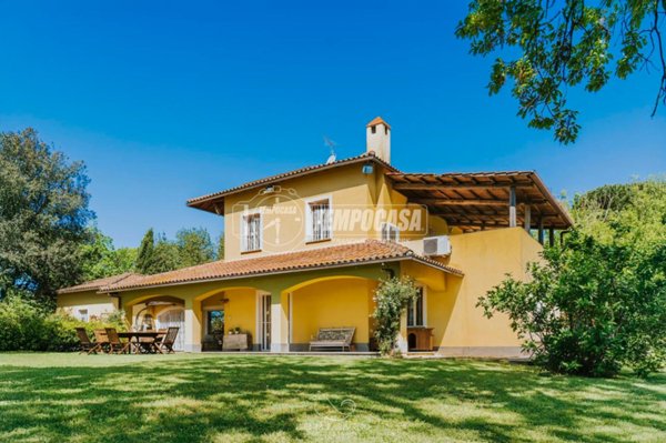 casa indipendente in vendita a Formello