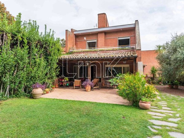casa indipendente in vendita a Formello in zona Le Rughe