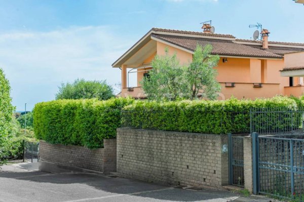 casa indipendente in vendita a Formello