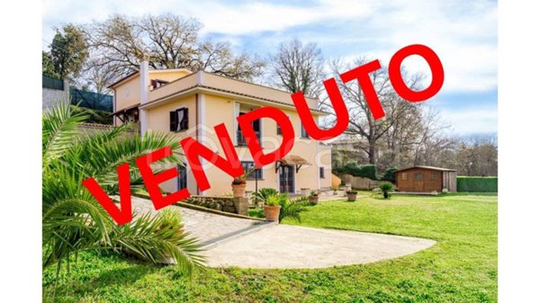 casa indipendente in vendita a Formello