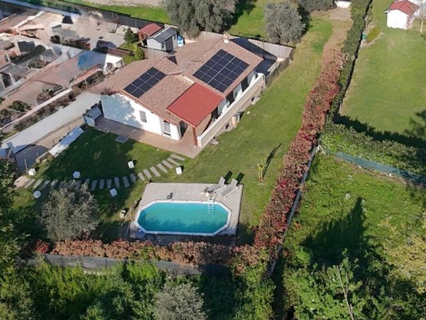 casa indipendente in vendita a Formello