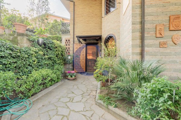 casa indipendente in vendita a Formello in zona Le Rughe