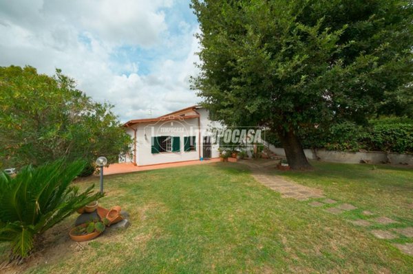 casa indipendente in vendita a Formello