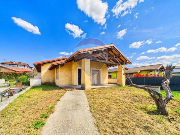 casa indipendente in vendita a Formello