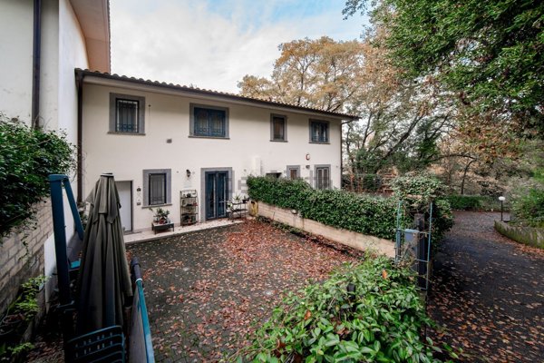 casa indipendente in vendita a Formello