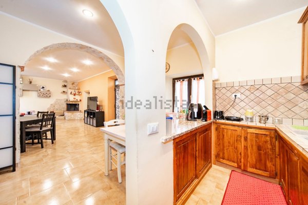 casa indipendente in vendita a Formello