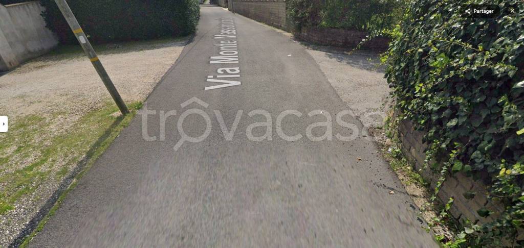 casa indipendente in vendita a Formello