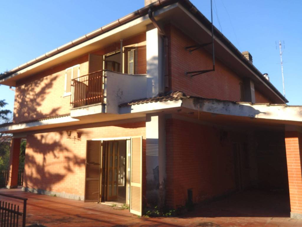 casa indipendente in vendita a Formello in zona Le Rughe