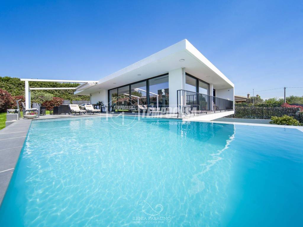 casa indipendente in vendita a Formello