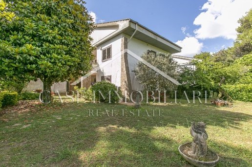 casa indipendente in vendita a Formello