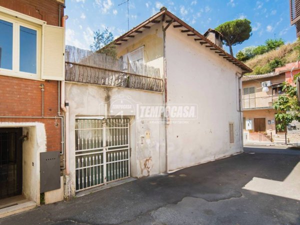 appartamento in vendita a Formello