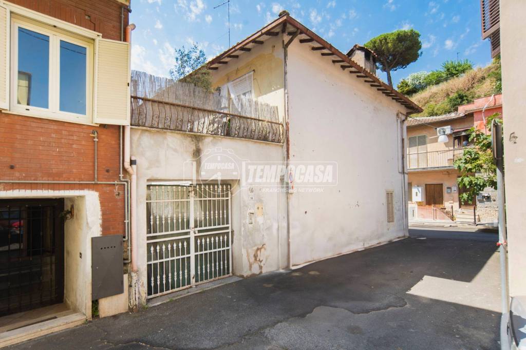 appartamento in vendita a Formello