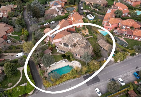 casa indipendente in vendita a Formello in zona Le Rughe