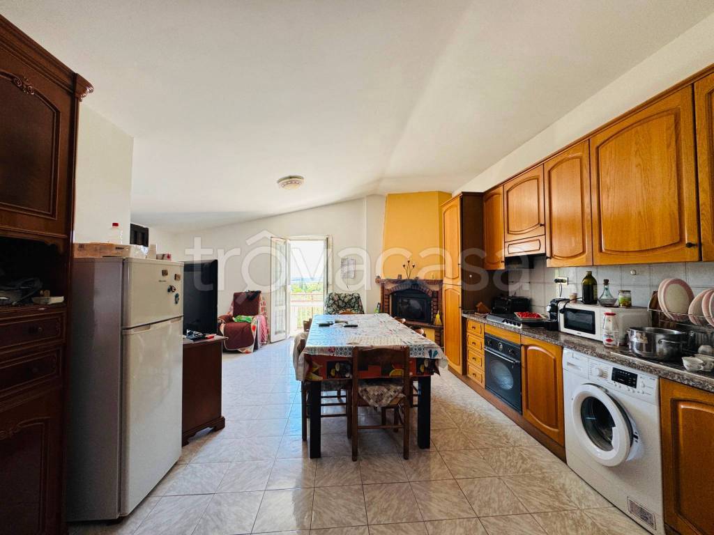 casa indipendente in vendita a Formello