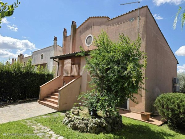 casa indipendente in vendita a Formello in zona Le Rughe