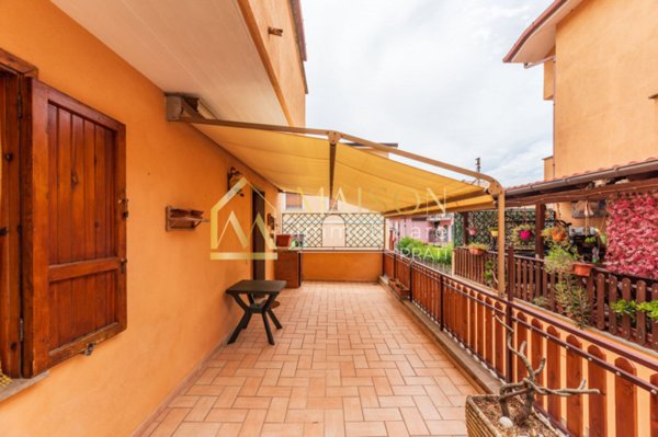 casa indipendente in vendita a Formello
