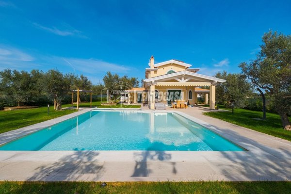 casa indipendente in vendita a Formello