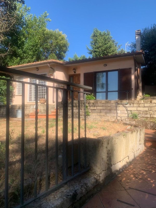 casa indipendente in vendita a Formello