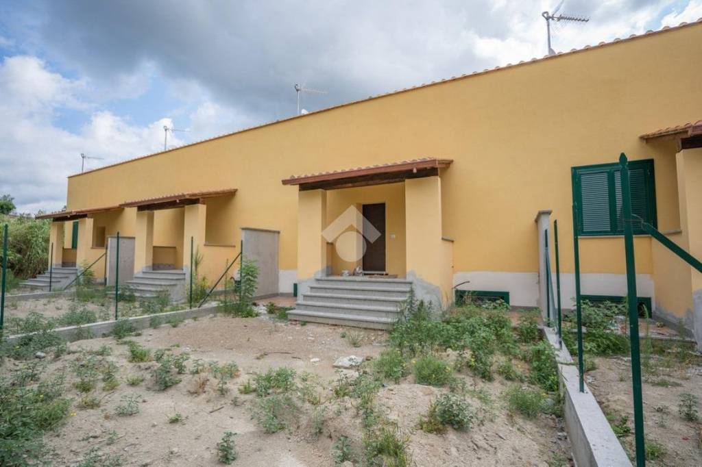 casa indipendente in vendita a Formello in zona Le Rughe