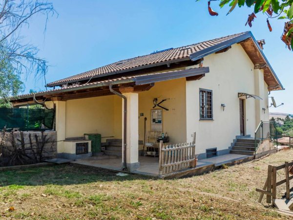 casa indipendente in vendita a Formello