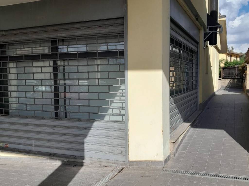 negozio in vendita a Formello