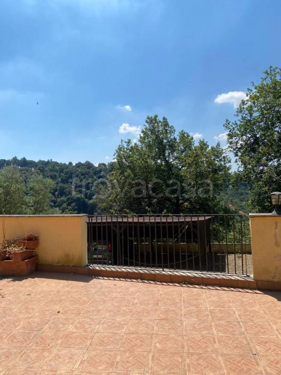 casa indipendente in vendita a Formello in zona Le Rughe