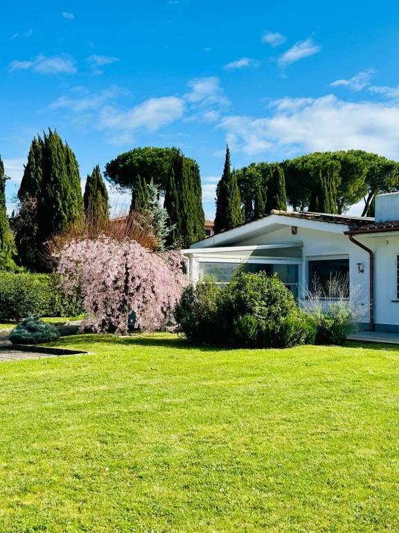 casa indipendente in vendita a Formello