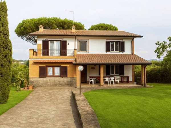casa indipendente in vendita a Formello