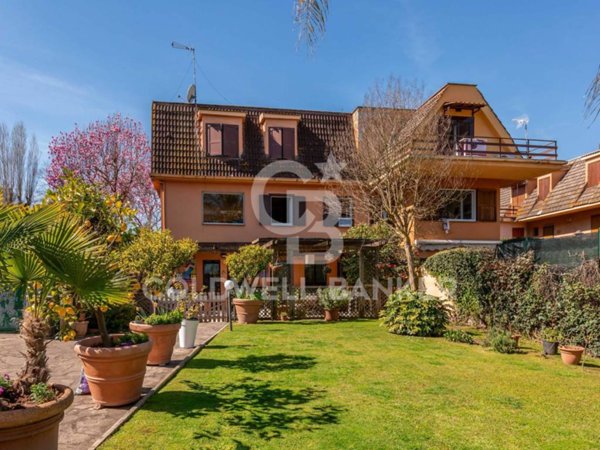 casa indipendente in vendita a Formello