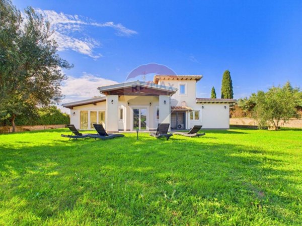 casa indipendente in vendita a Formello