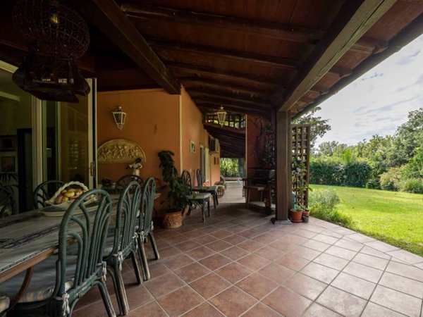 casa indipendente in vendita a Formello in zona Le Rughe