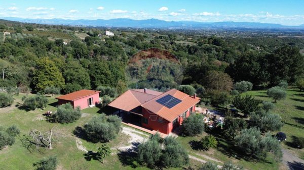 casa indipendente in vendita a Formello