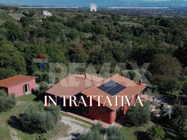 casa indipendente in vendita a Formello