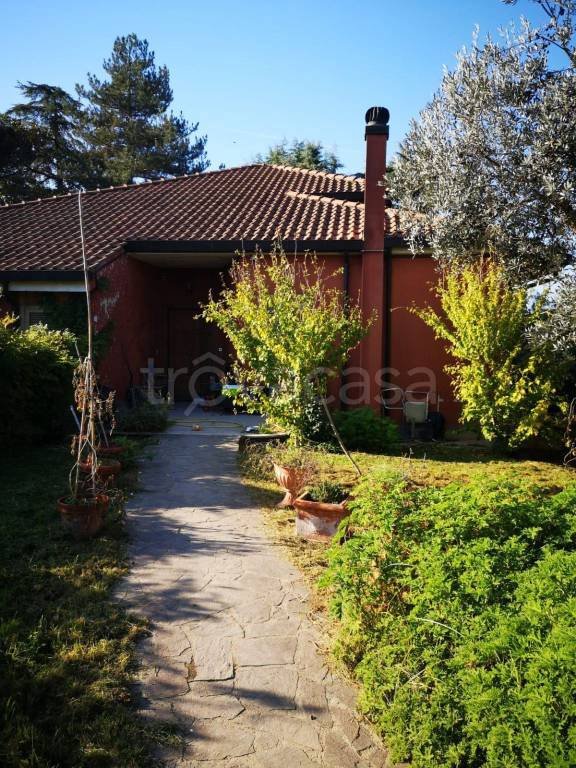 casa indipendente in vendita a Formello in zona Le Rughe