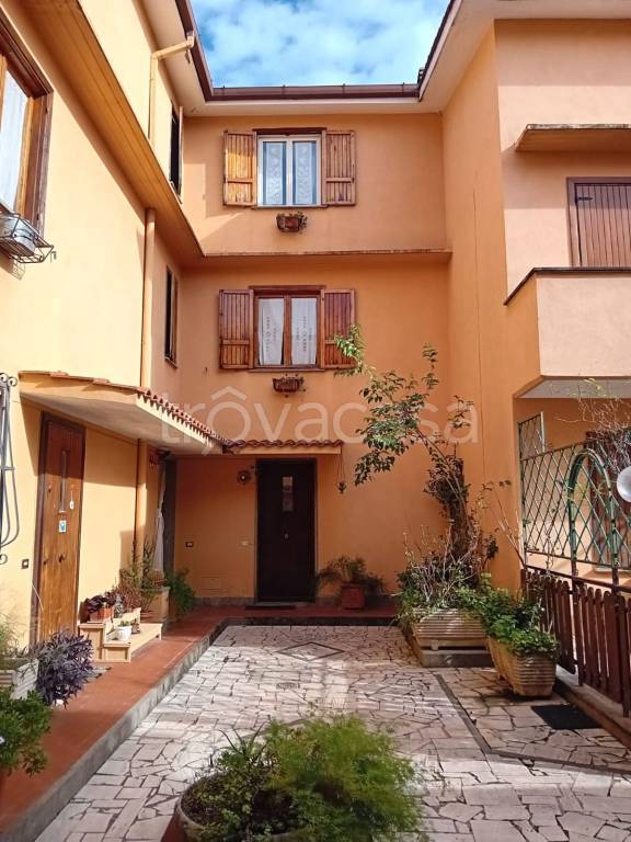 casa indipendente in vendita a Formello