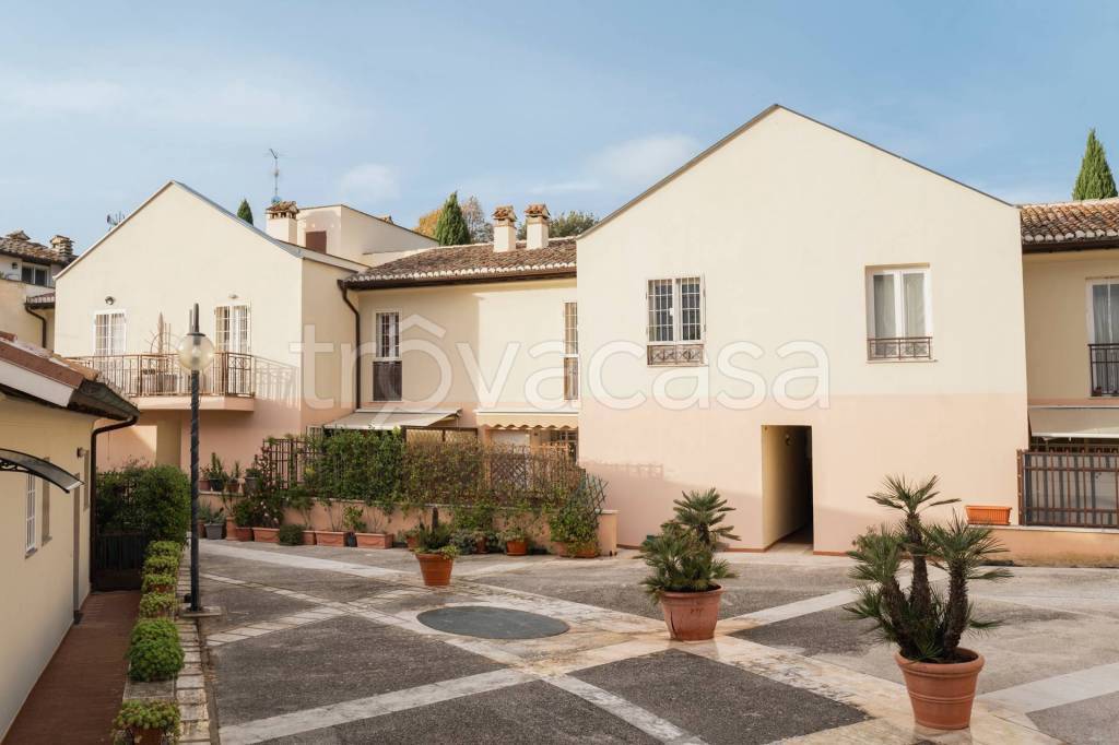 appartamento in vendita a Formello