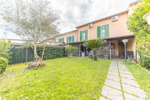 appartamento in vendita a Formello in zona Le Rughe