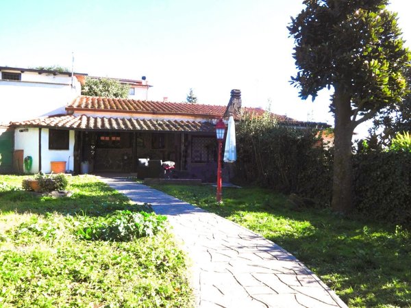 appartamento in vendita a Formello in zona Le Rughe