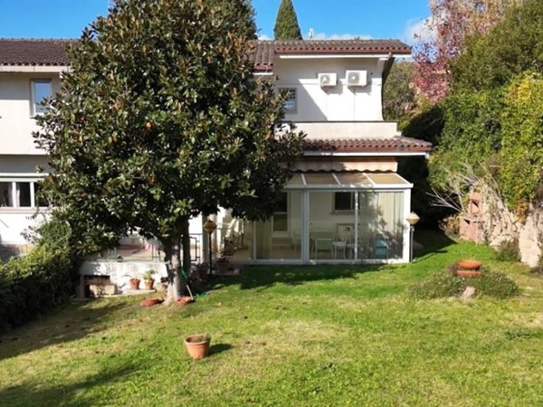 casa indipendente in vendita a Formello in zona Le Rughe